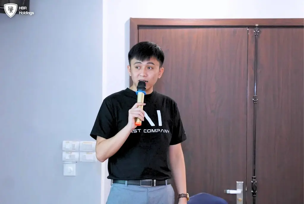 Mr. Nguyễn Hồng Quân chia sẻ về các công cụ AI hỗ trợ nâng cao hiệu suất làm việc