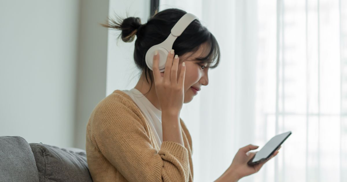 Community centre evening classes IELTS Listening